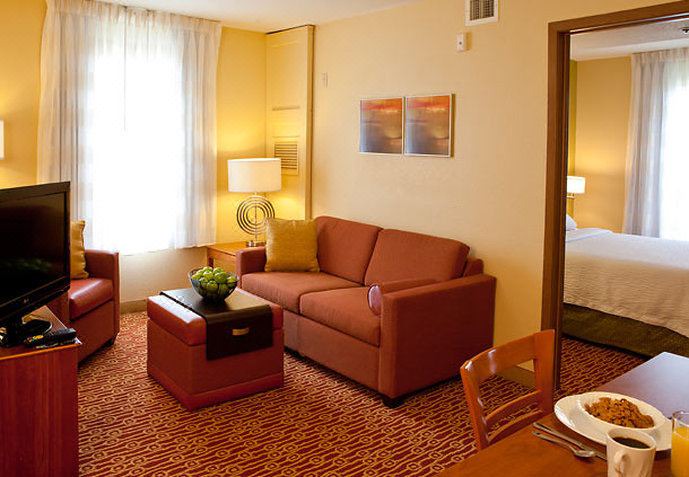 Photo of Livingroom in Potomac Falls