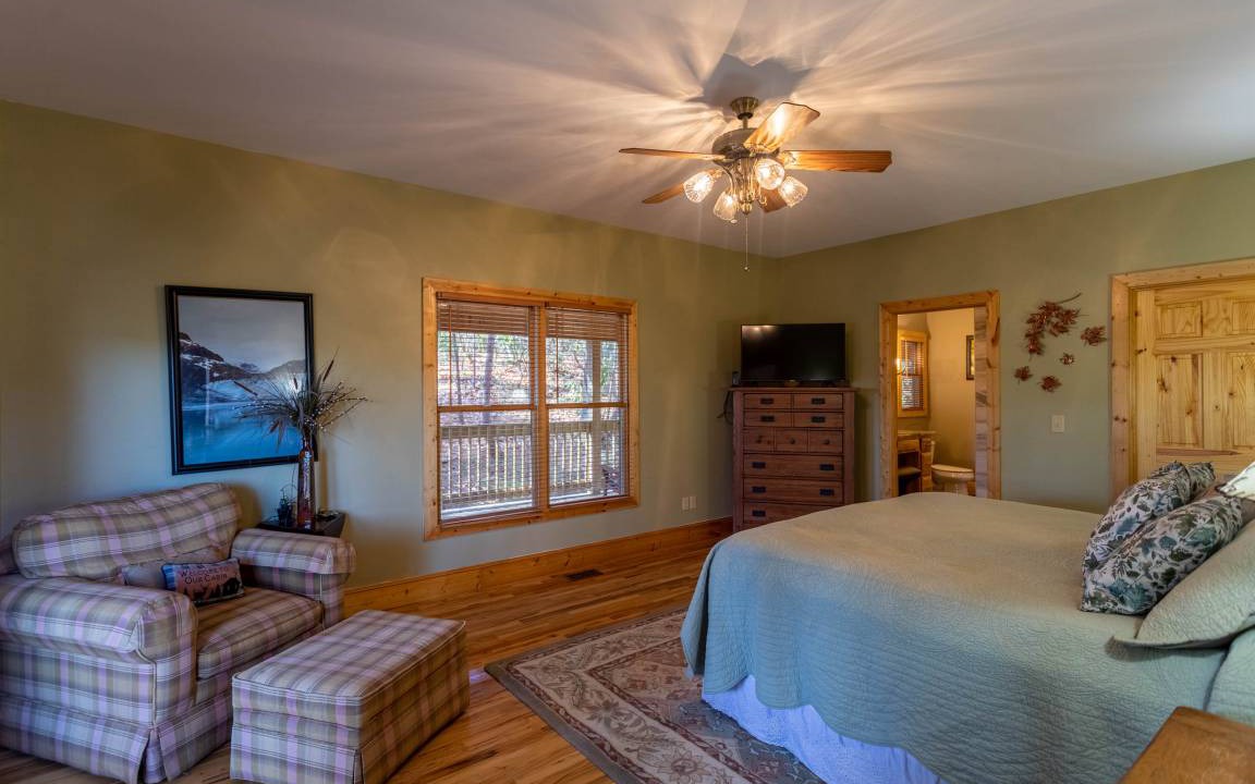 Photo of Bedroom in Apple Ridge