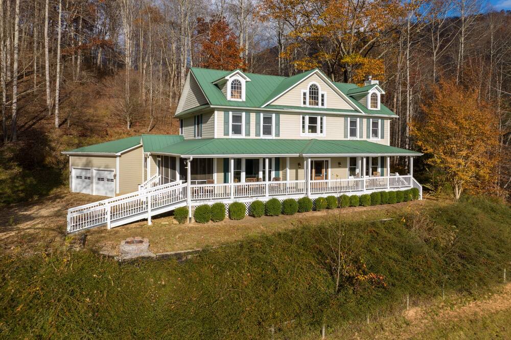 Photo of Outdoor in Barnardsville