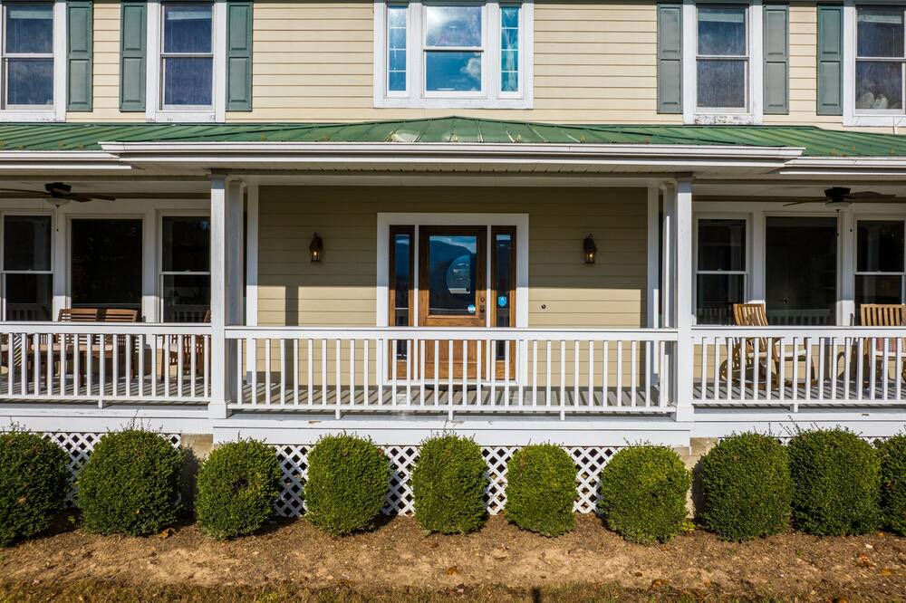 Photo of Outdoor in Barnardsville