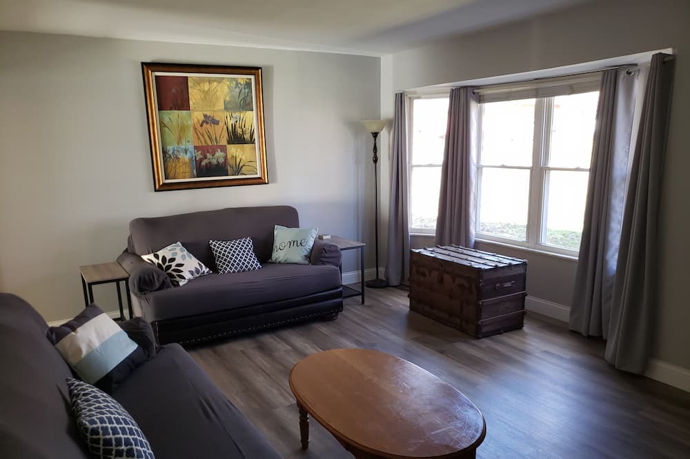 Photo of Livingroom in Villa Hills
