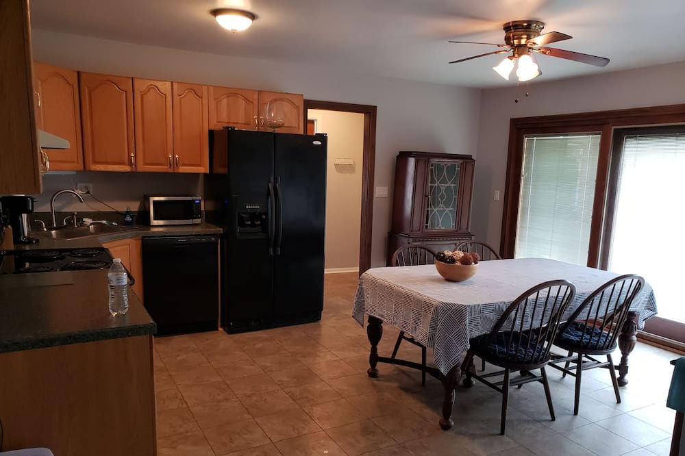 Photo of Bedroom in Villa Hills