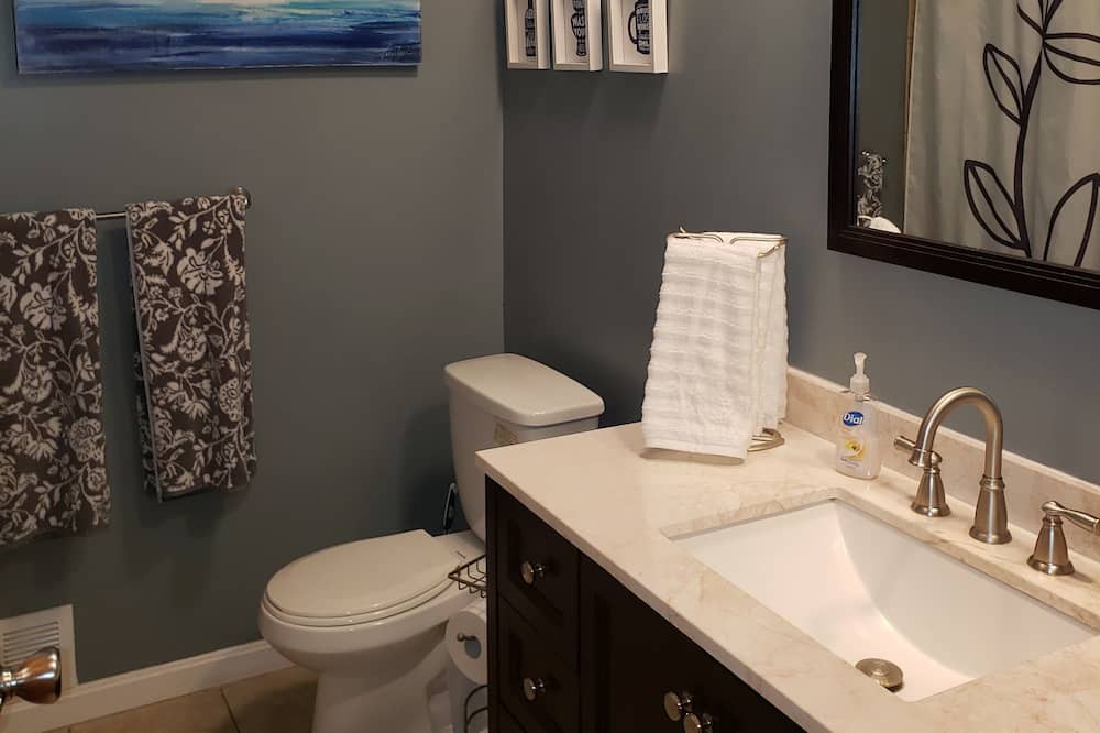 Photo of Bathroom in Villa Hills