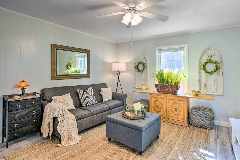 Photo of Bedroom in Forest City