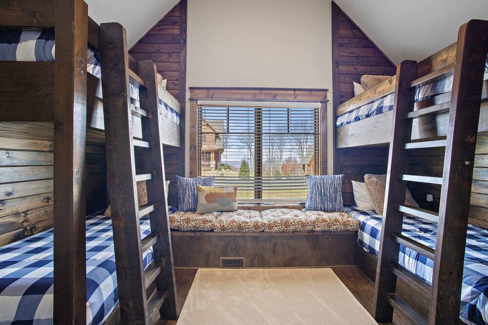 Photo of Bedroom in Elk Park