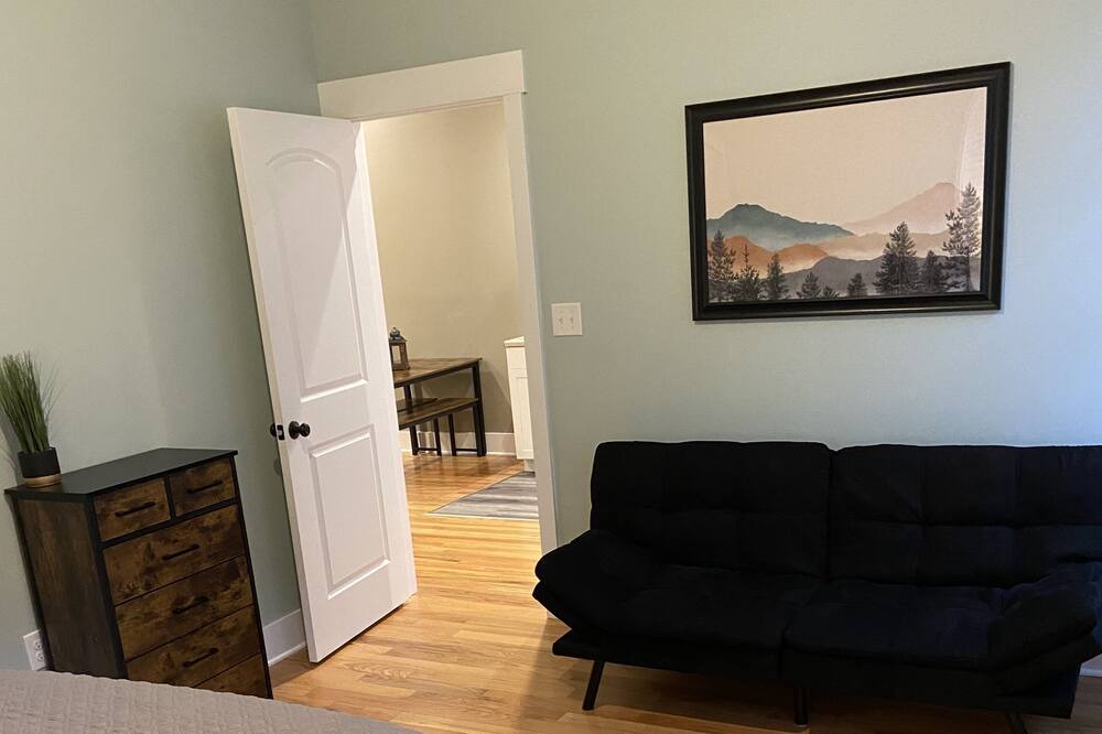 Photo of Bedroom in Maysville