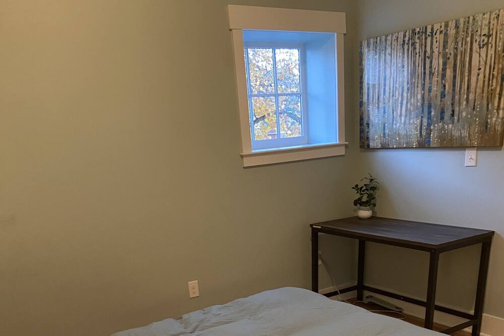 Photo of Bedroom in Maysville