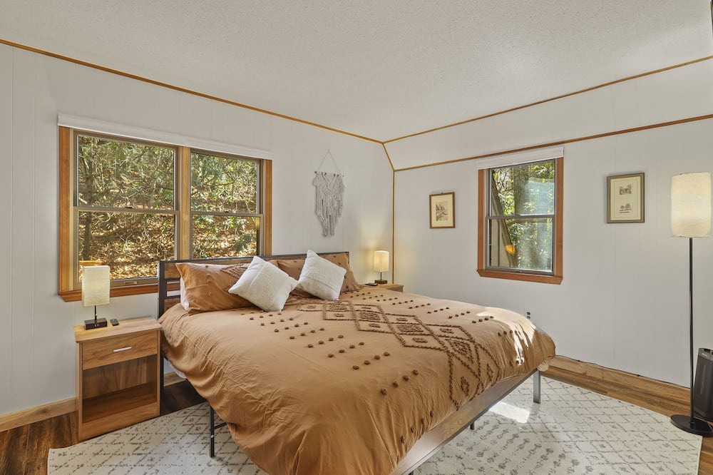 Photo of Bedroom in Elk Park