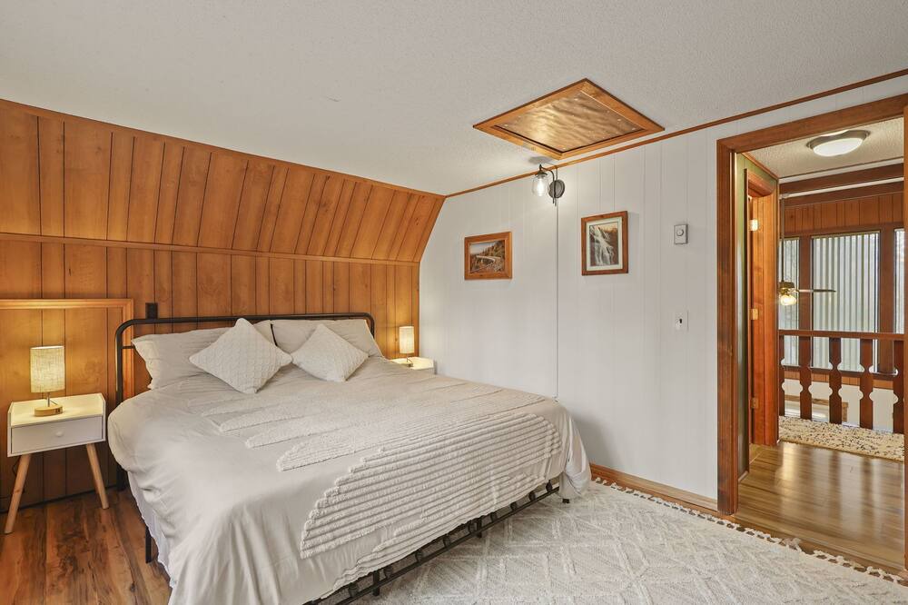 Photo of Bedroom in Elk Park