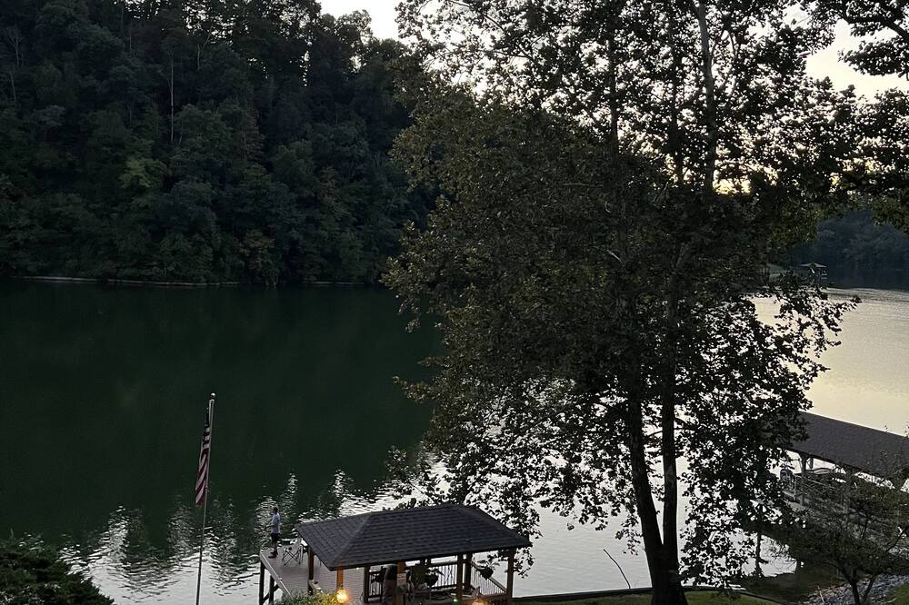 Photo of Others in Piney Flats