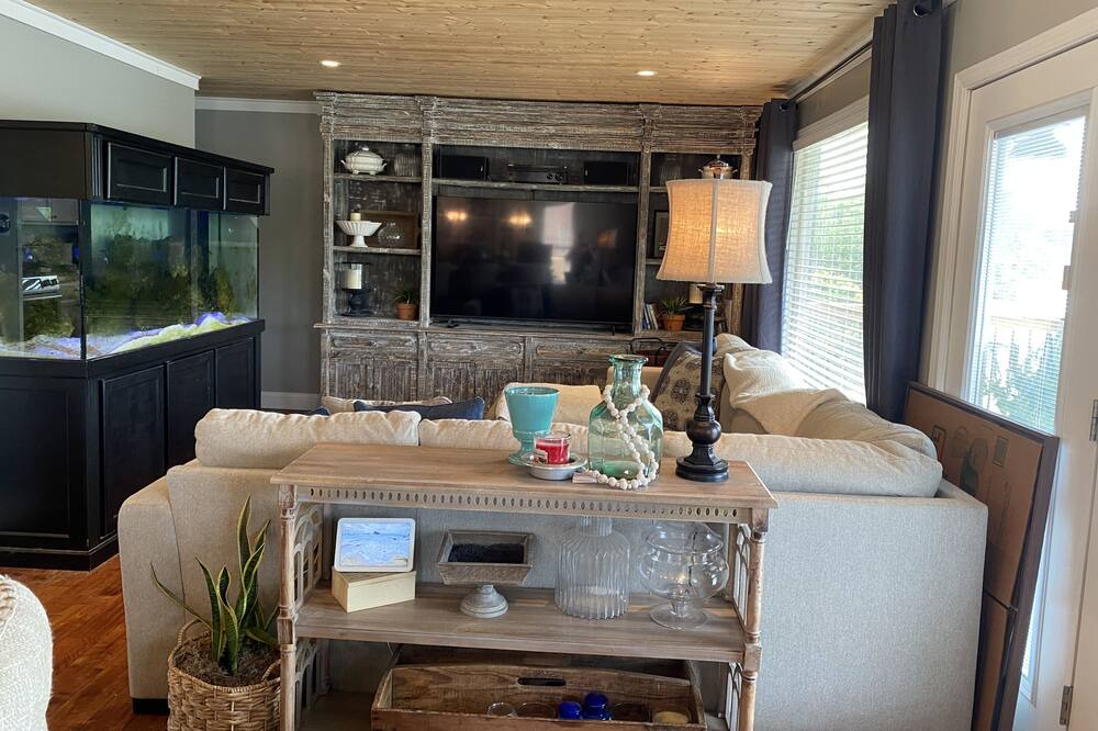 Photo of Livingroom in Piney Flats