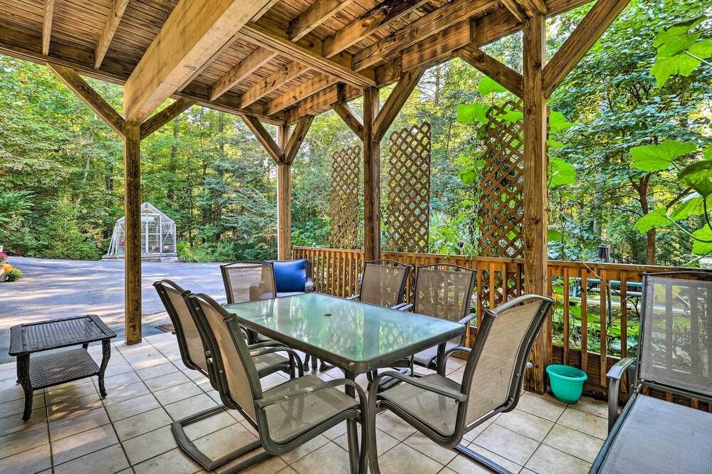 Photo of Patio Balcony in Kings Creek
