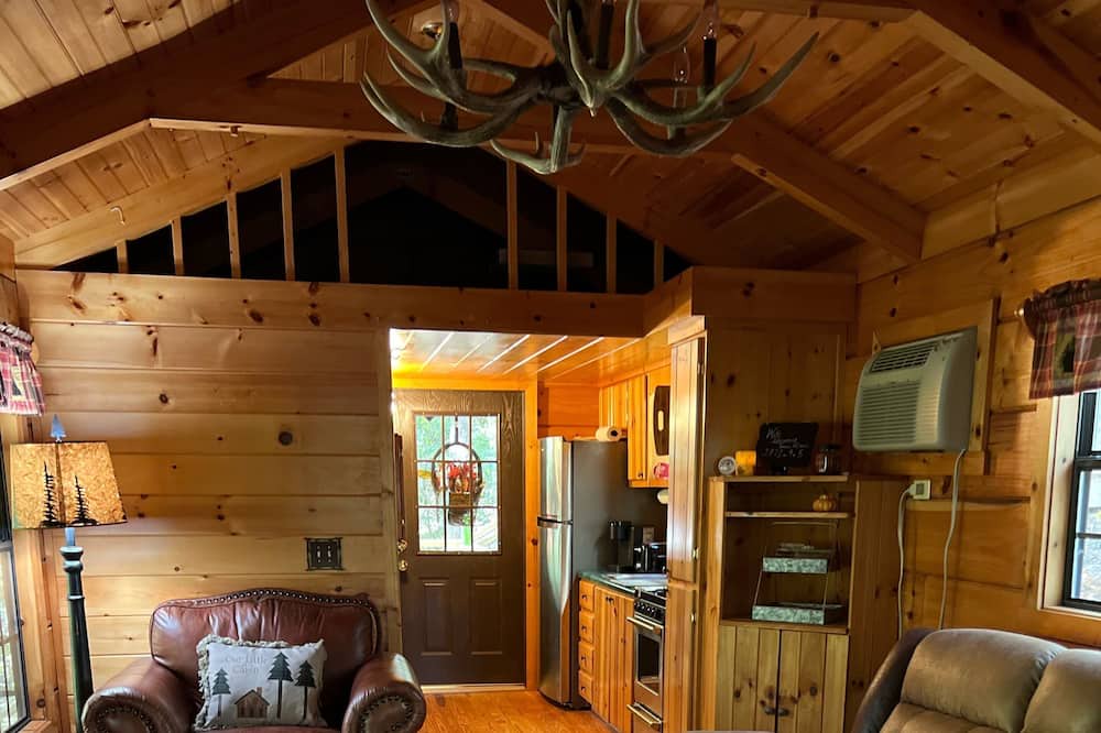 Photo of Livingroom in Millers Creek