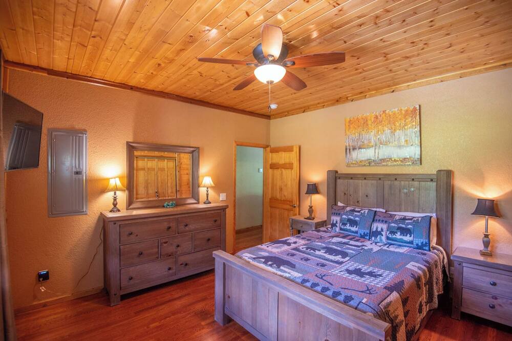 Photo of Bathroom in Piney Creek