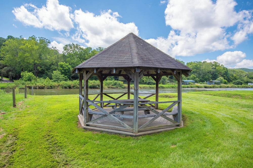 Photo of Outdoor in Piney Creek