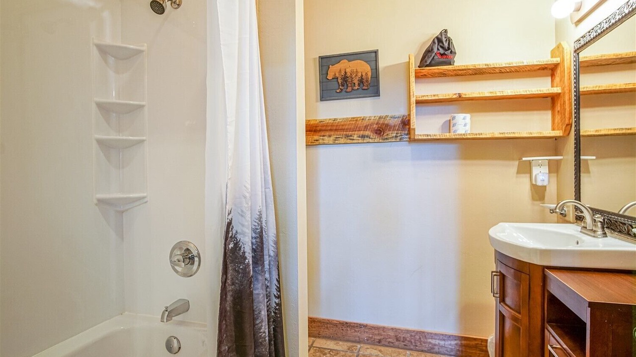 Photo of Bathroom in Blowing Rock