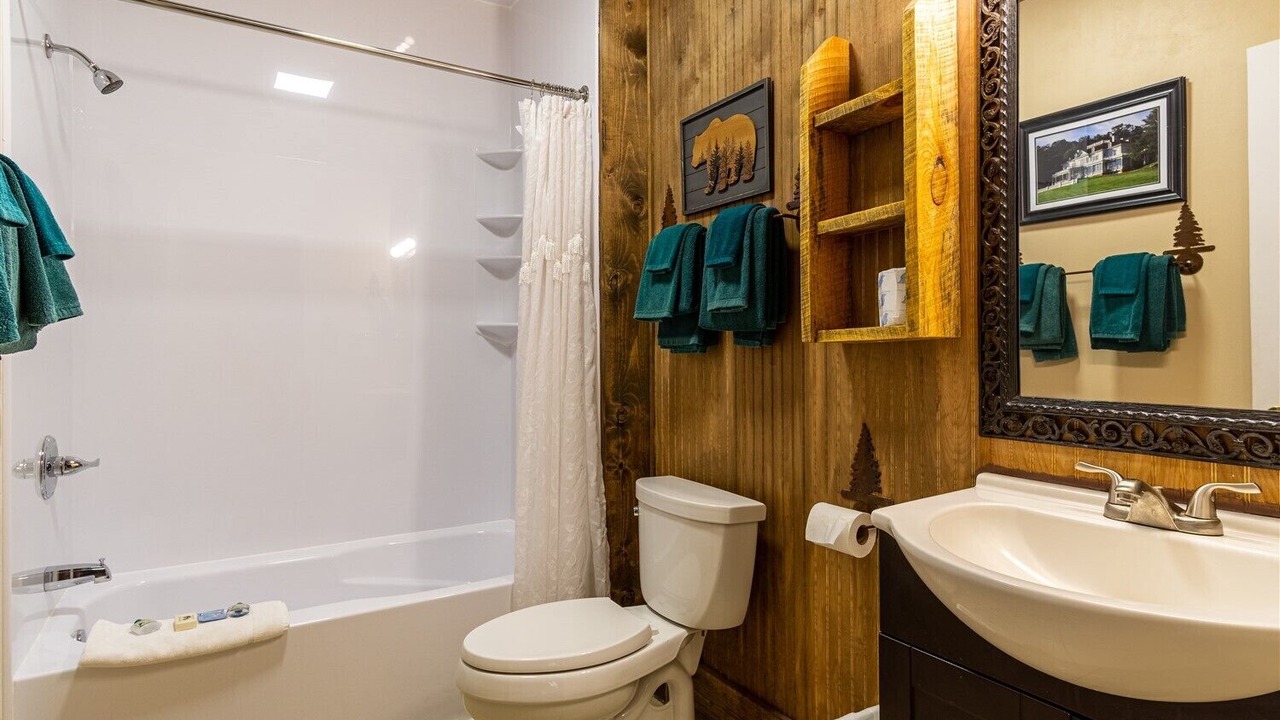 Photo of Bathroom in Blowing Rock
