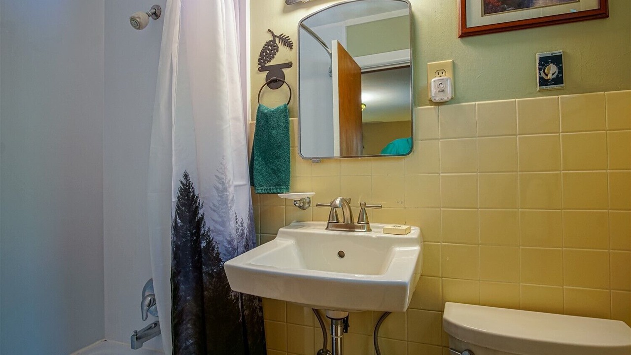 Photo of Bathroom in Blowing Rock