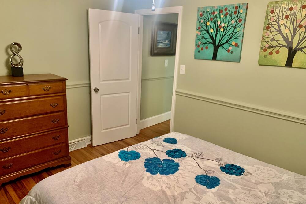 Photo of Bedroom in Bakersville