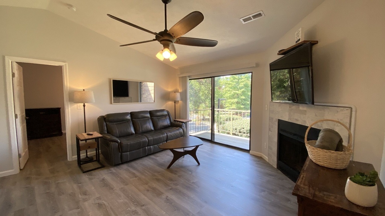 Photo of Livingroom in Kenwood