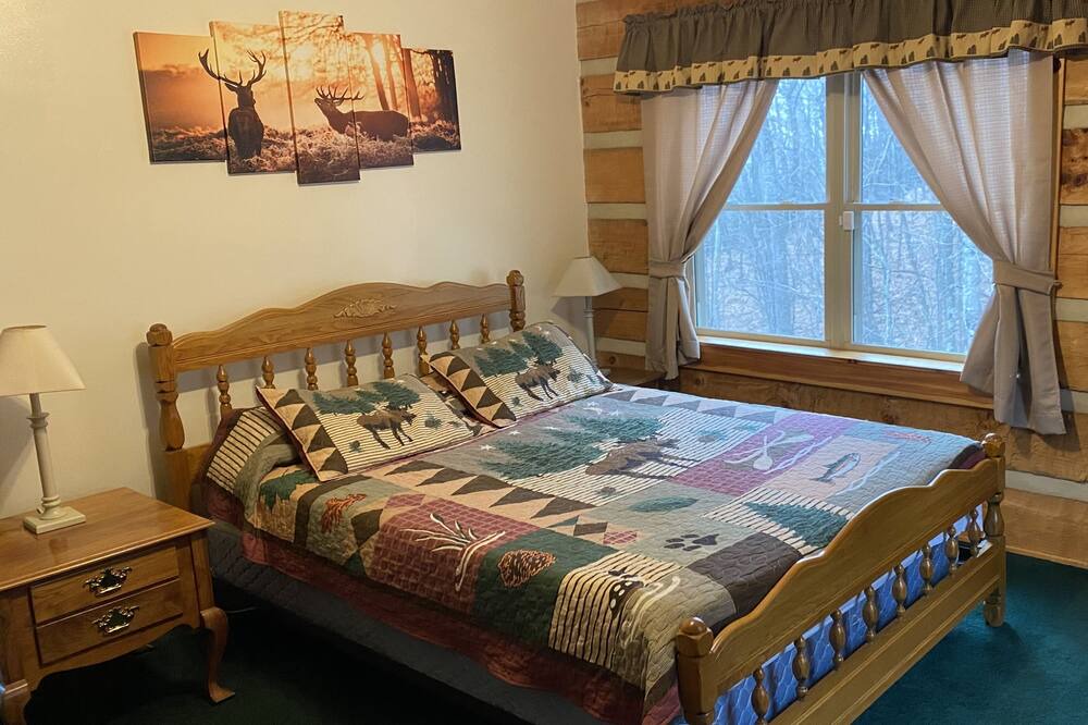 Photo of Bedroom in Grassy Creek