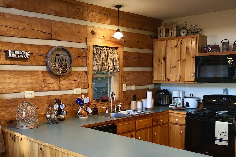 Photo of Kitchen in Grassy Creek