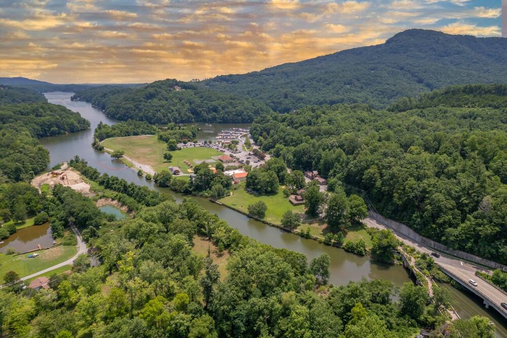 Photo of Outdoor in Lake Lure