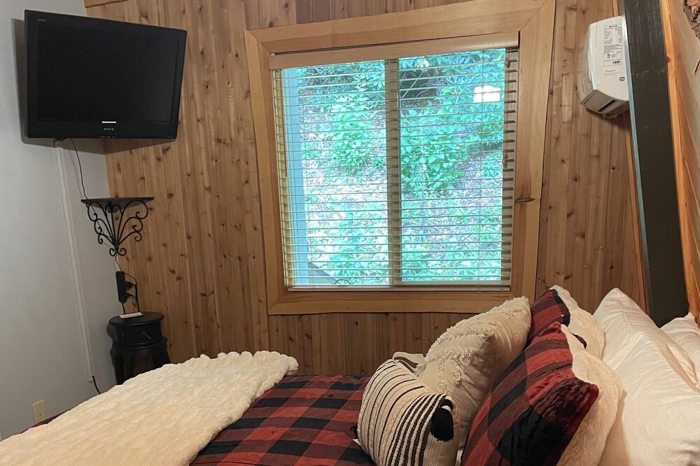 Photo of Bedroom in Banner Elk