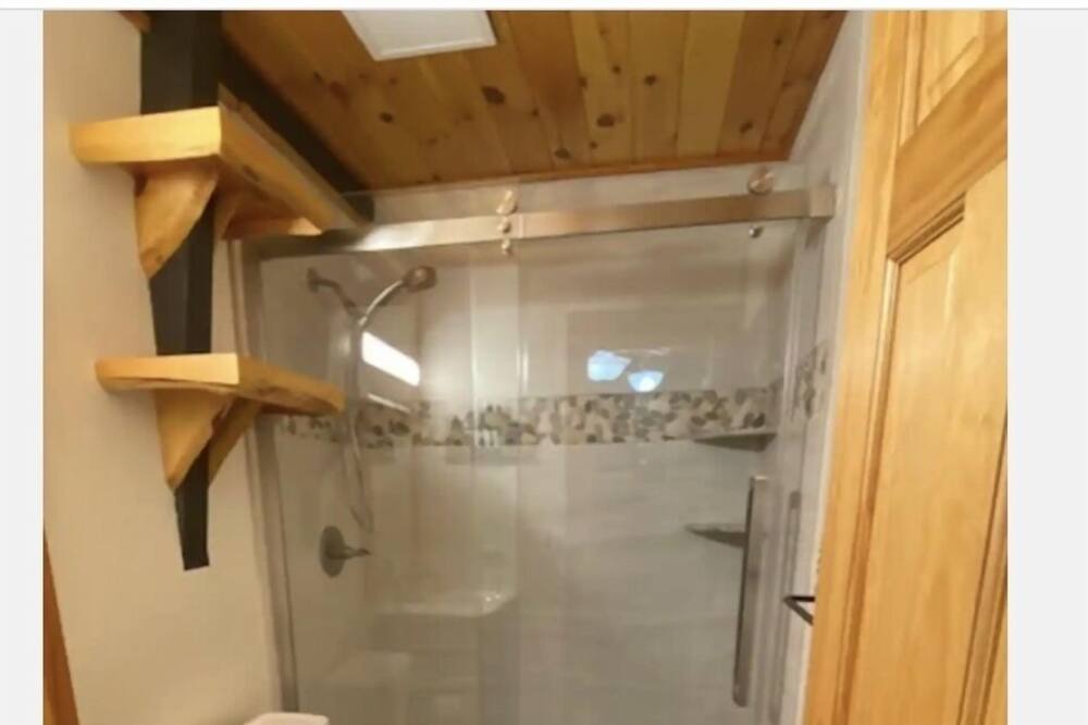 Photo of Bathroom in Banner Elk