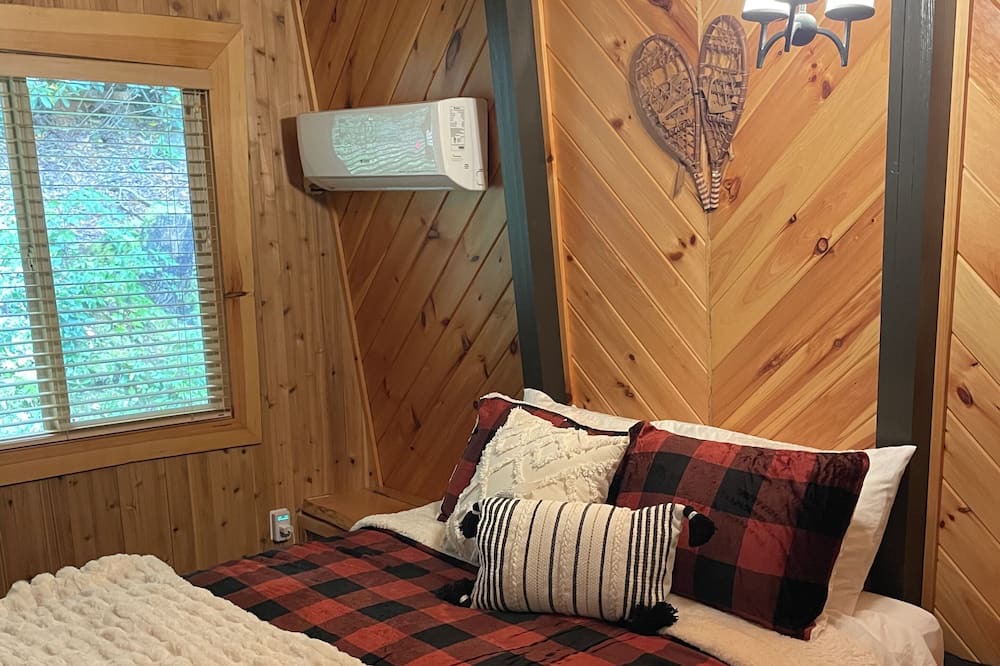 Photo of Bedroom in Banner Elk