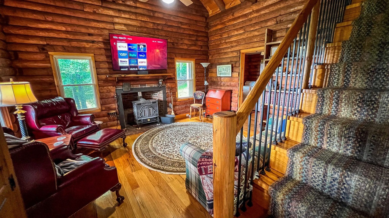 Photo of Livingroom in Lansing