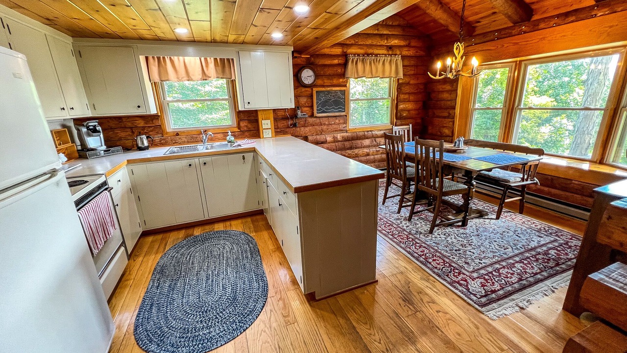Photo of Livingroom in Lansing