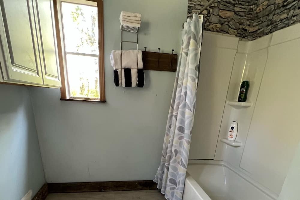 Photo of Bedroom in Jonesville
