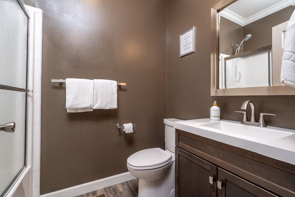 Photo of Bathroom in Beech Mountain