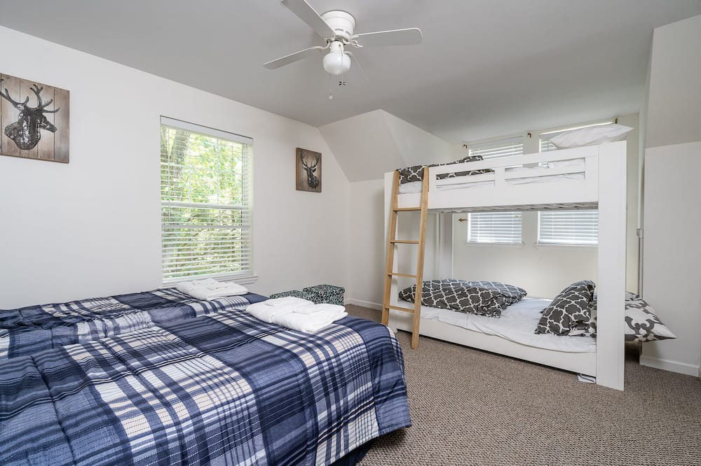 Photo of Bedroom in Beech Mountain