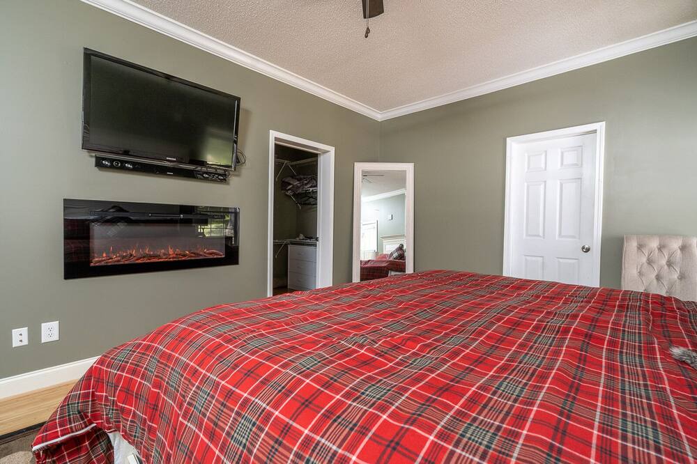 Photo of Bedroom in Beech Mountain