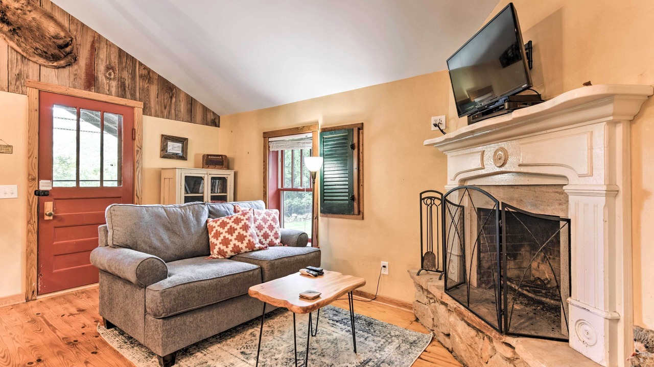 Photo of Livingroom in Clyde