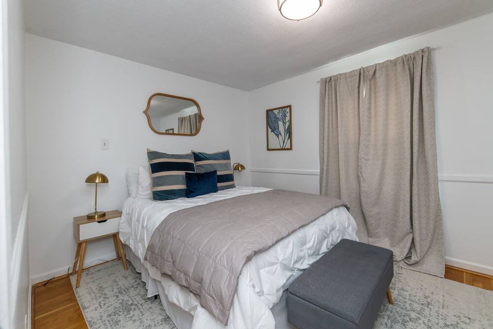 Photo of Bedroom in Lexington