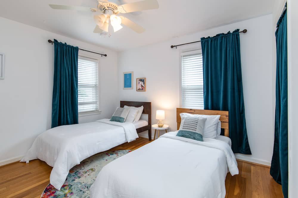 Photo of Bedroom in Lexington