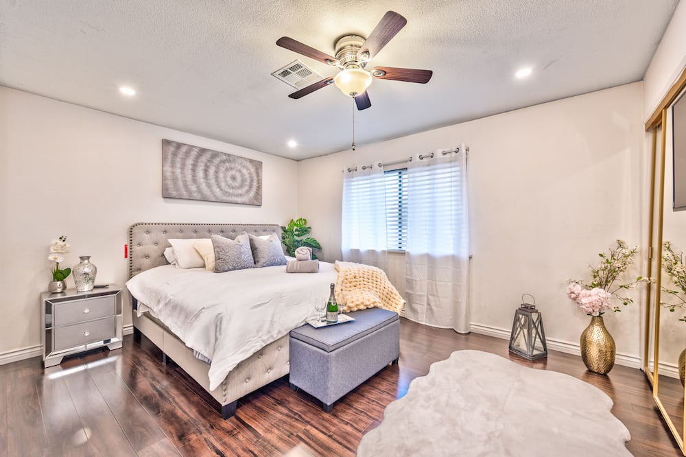 Photo of Bedroom in Spanish Oaks