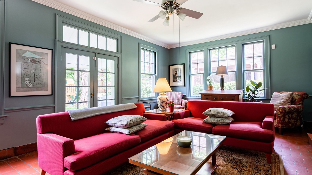 Photo of Livingroom in Northside District