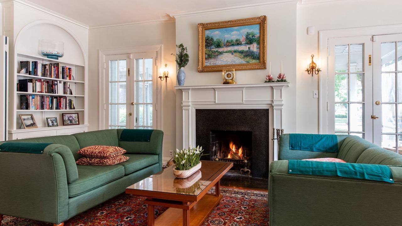 Photo of Livingroom in Northside District