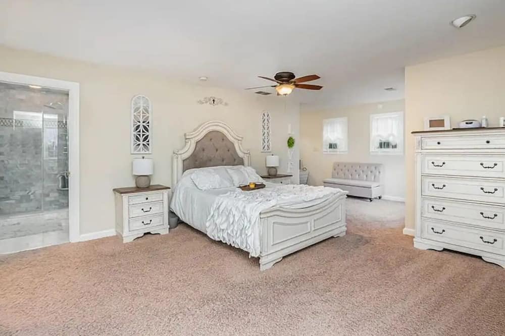 Photo of Bedroom in Maysville