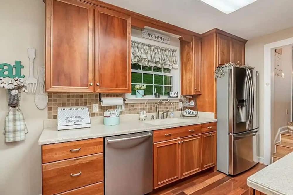 Photo of Kitchen in Maysville