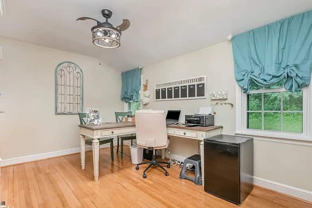 Photo of Kitchen in Maysville