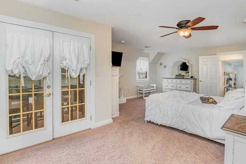 Photo of Bedroom in Maysville