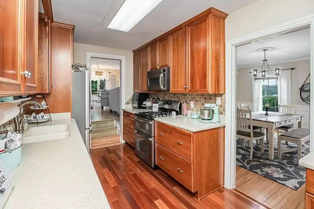 Photo of Kitchen in Maysville