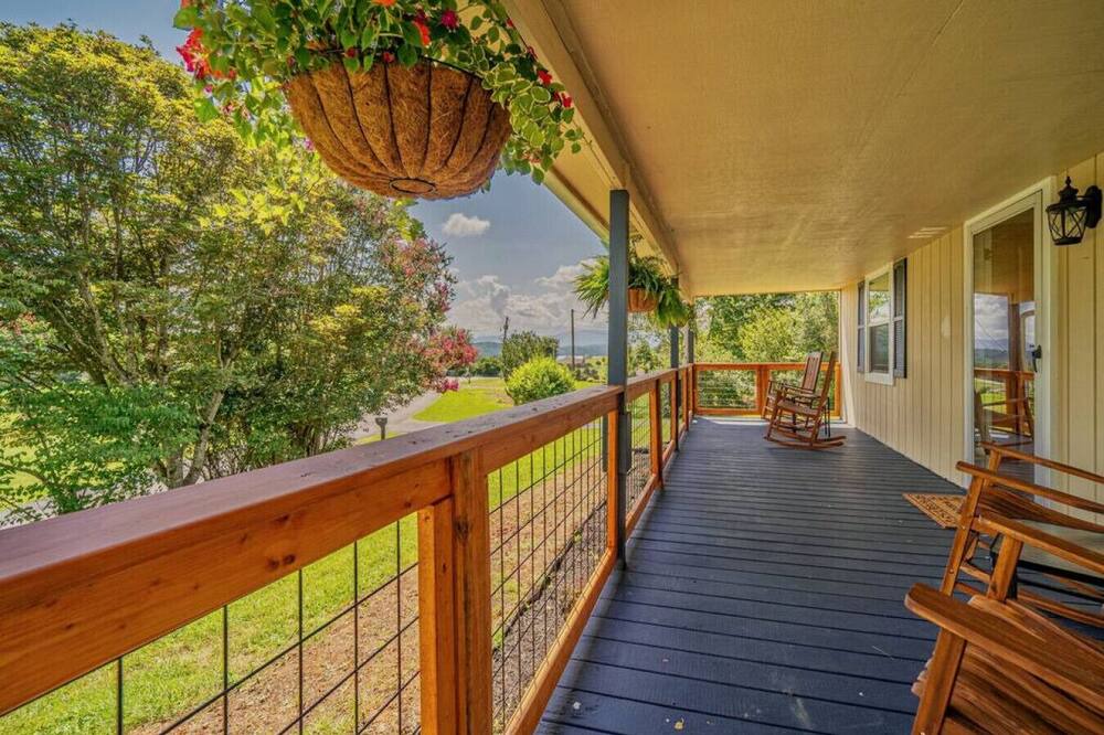 Photo of Outdoor in Dandridge
