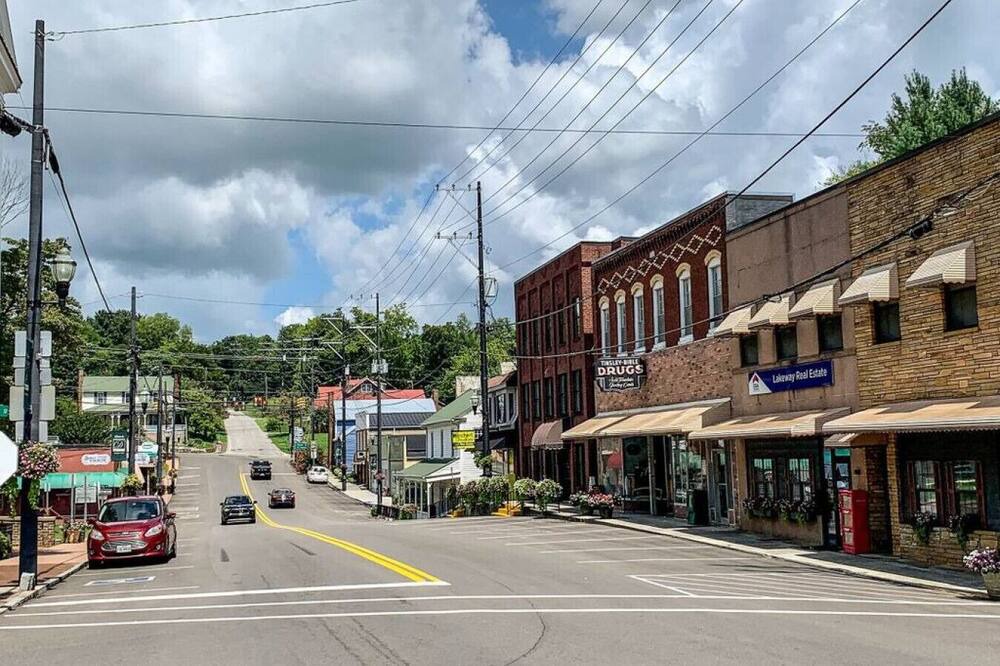 Photo of Others in Dandridge