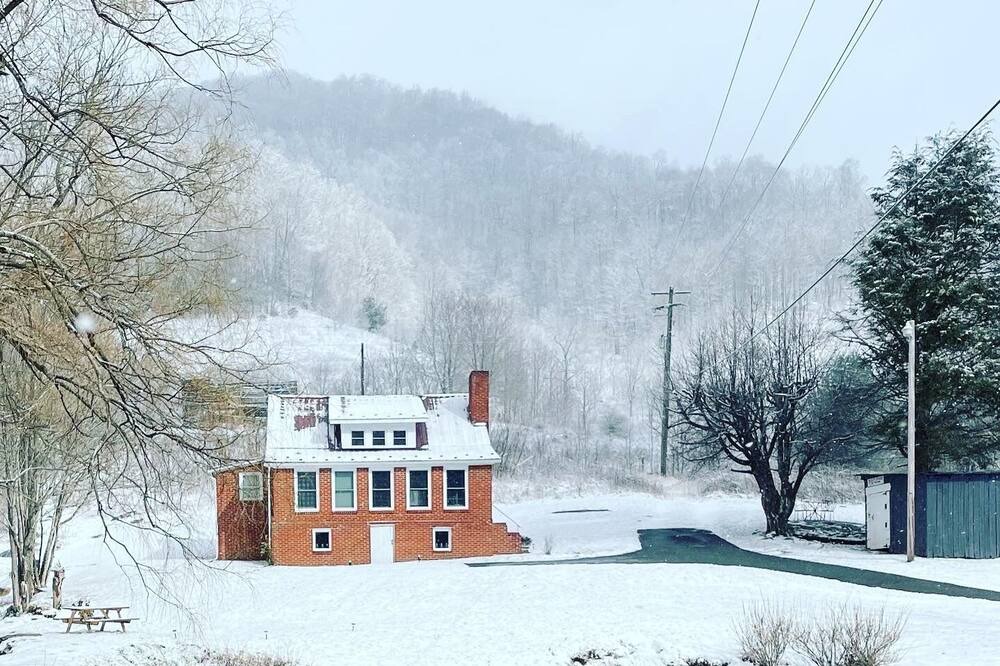 Photo of Outdoor in Todd